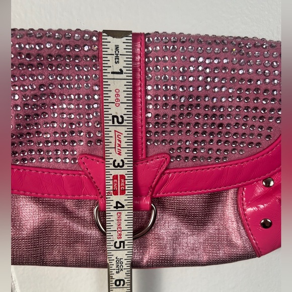 NWT Express clutch/wristlet - bright pink with rhinestones. Y2K style, mod - Picture 9 of 12